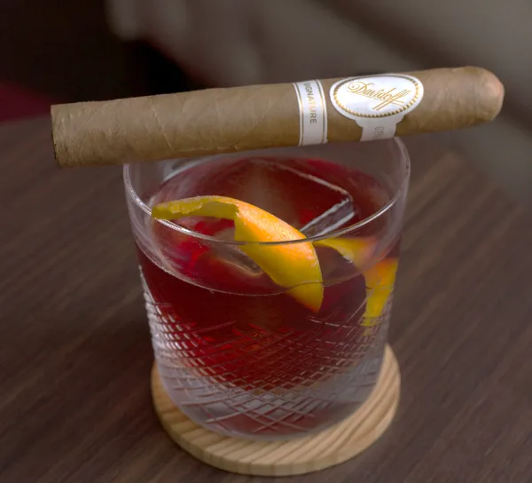 Cocktail Pairing mit der Davidoff Signature